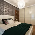 Kremer Cracow * קרקוב
